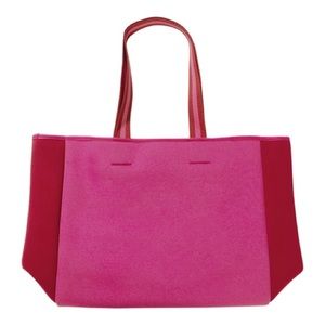 SUMMERSALT
Neoprene Beach Tote in Pink/Red